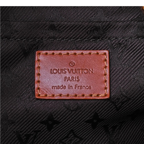 Louis Vuitton suede mahina onatah PM in maize - Picture 7 of 10